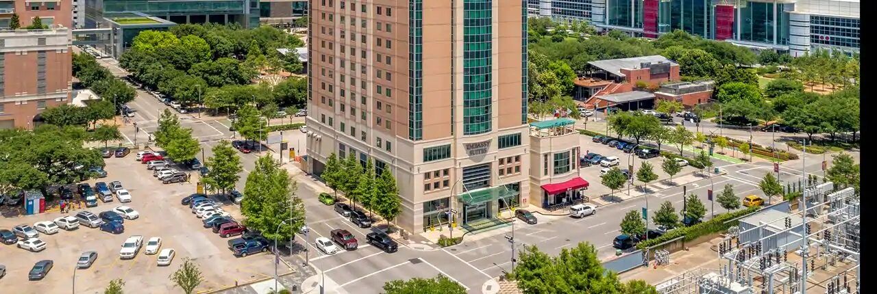 Embassy Suites Houston - Downtown Экстерьер фото